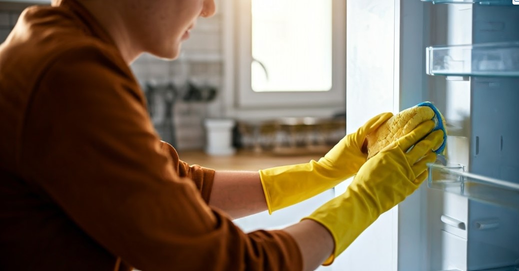 Freshen Up: Refrigerator Maintenance Tips for a Clean Start | GE Monogram Inc Repair